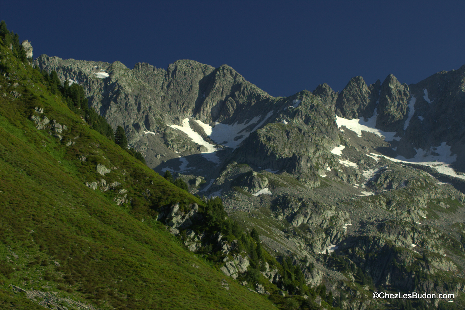 Pointe de Rognier (2341m) – Les Grands Moulins (2495m) en deux jours